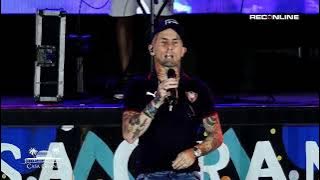 Ke Personajes-adios amor/oye mujer en vivo