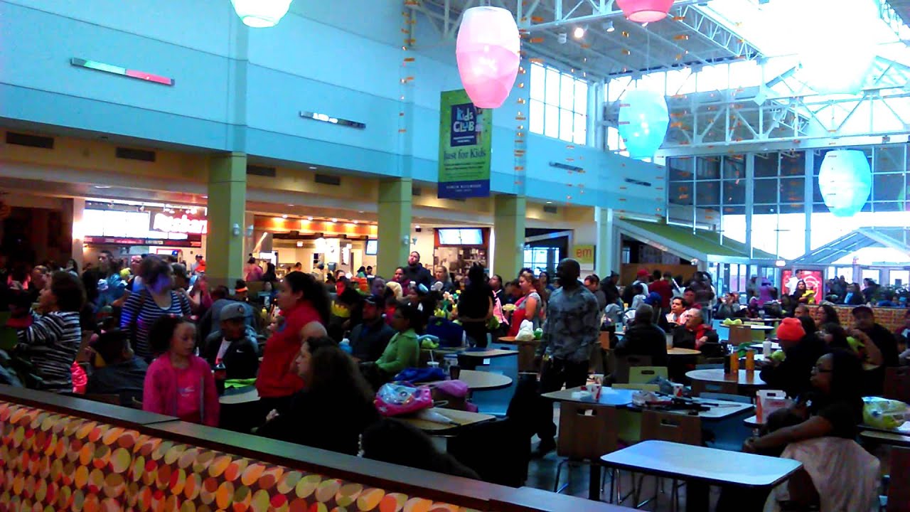 north riverside mall food court