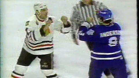 Chris Chelios vs Glenn Anderson