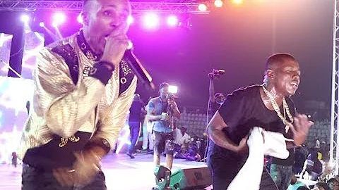 See how crowd screams as Humble Smith Surprise Small Doctor on stage at his concert in Agege.
