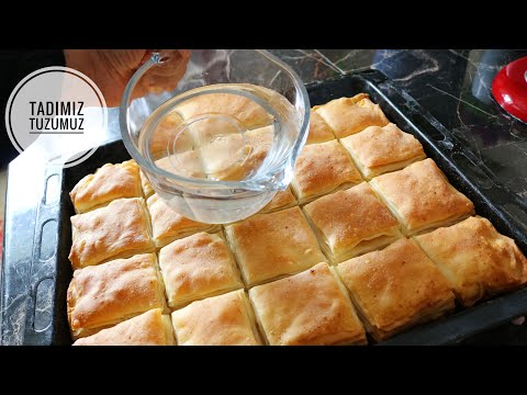 PİŞERKEN ÜZERİNE SU DÖKÜLEN BU BÖREĞİ YAPMAK DAKİKALARINIZI ALACAK - MERDANE İLE AÇILAN BÖREK TARİFİ