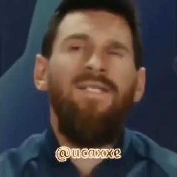 Lionel messi nyanyi lagu kumenangis . rossa