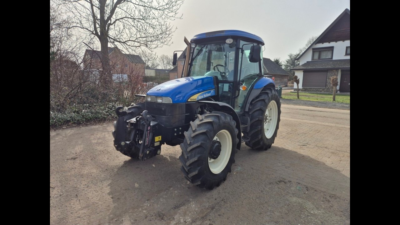 New Holland TD5040