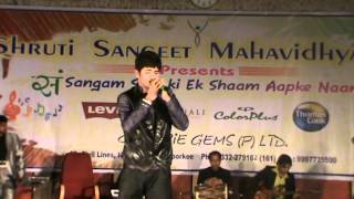 AKASH BAWA PERFORMING GAMA WALA CHARKHA ( MASTER SALEEM )