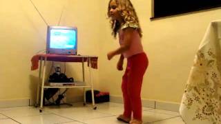 Lavynia ,Menina De 5 Anos Dançando Trance-Rebolation