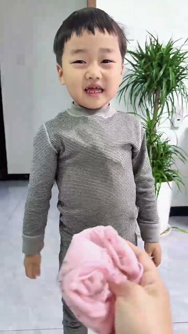 大意了，没想到父子俩是一伙的#Cute baby#Cute#呆萌小米宝#聪明宝宝#萌娃