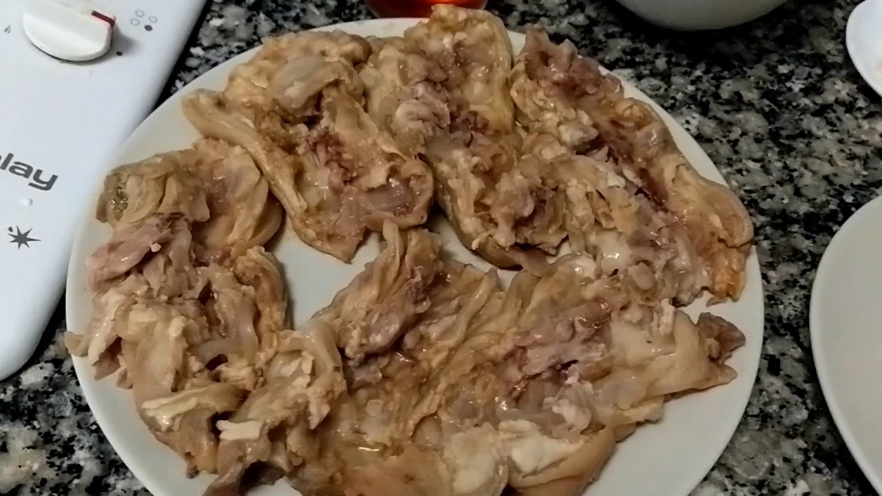 Pies de cerdo rellenos de gambas