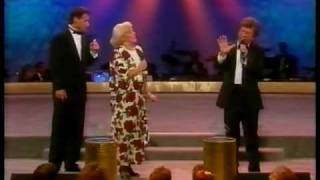 Gaither Trio 1991 - The Church Triumphant chords