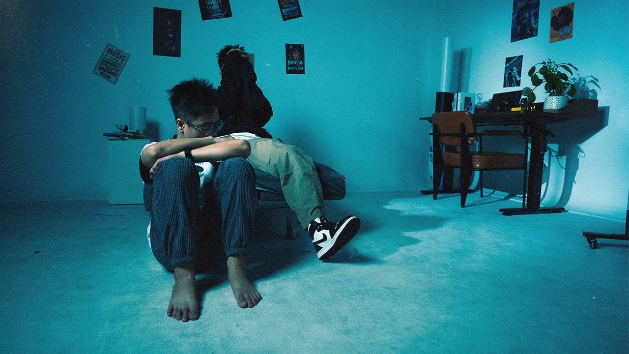 Regardez Lower - Tiêu Cực (with Hưng) | MV sur YouTube Regardez Lower - Tiêu Cực (with Hưng) | MV sur YouTube