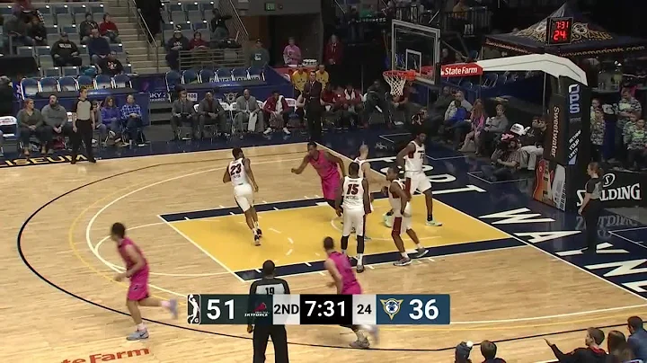 Tra-Deon Hollins Posts 14 points & 12 assists vs. ...