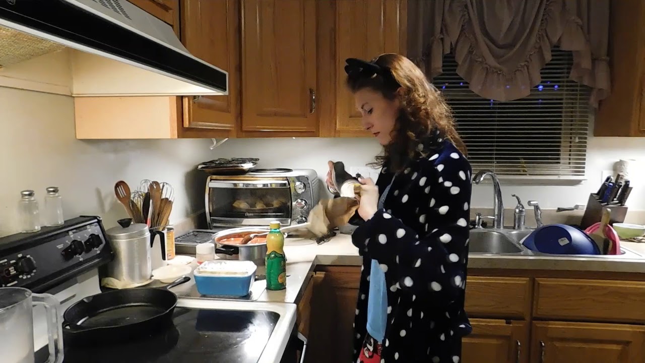 cooking while listening to music - YouTube