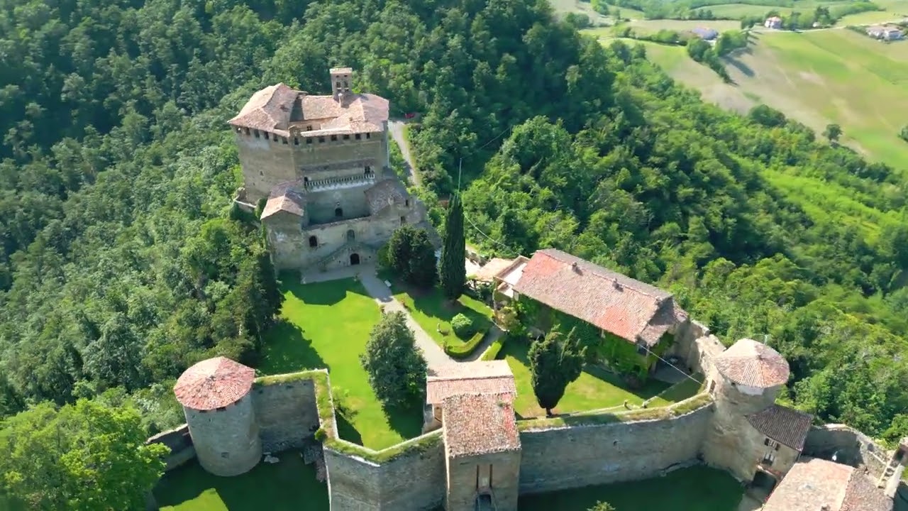 Rocca D'Olgisio, Piacenza | Cinematic Drone Video - Dji Mini 3 Pro