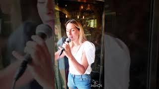 EnVogue - Don't let go Cover by Ale. Live at 5000 winebar Venice, Italy