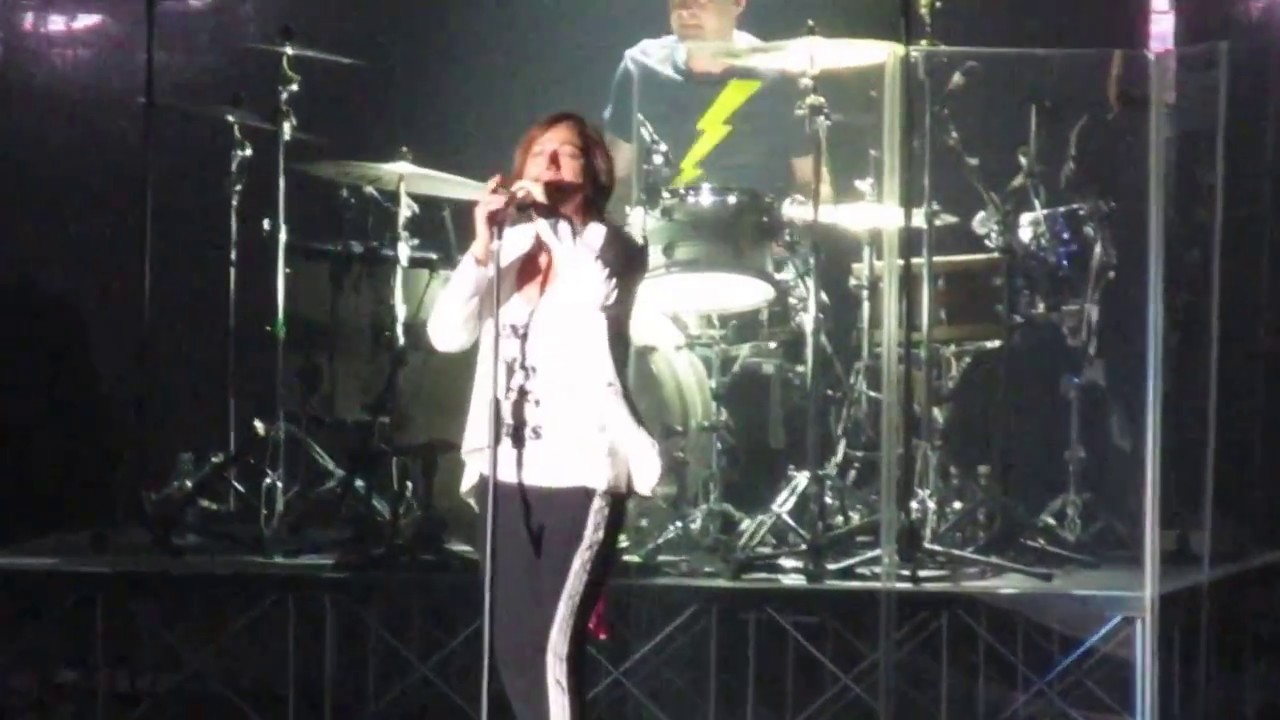 Gianna Nannini  - Un'avventura; Dedicato  - Turin 17/05/2015