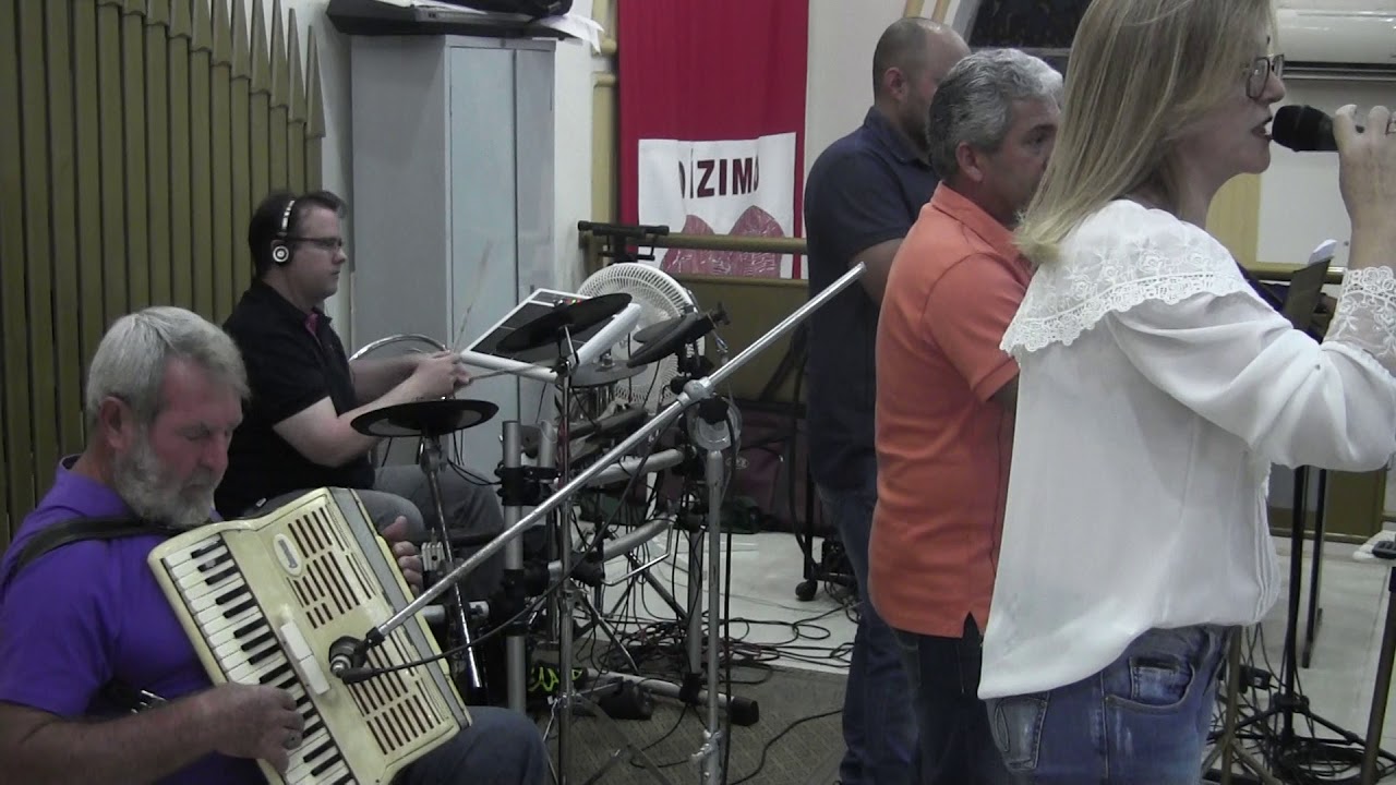 Desamarrem as Sandálias