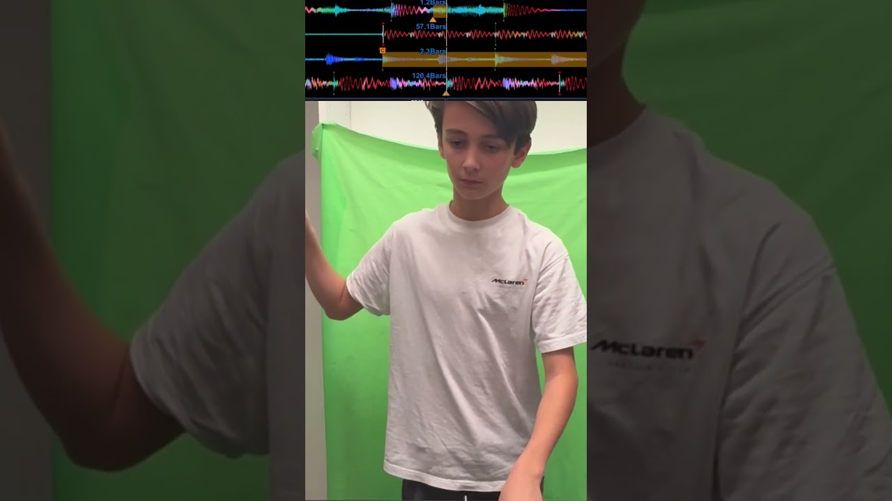 Mashup on 3 Decks🔥. @Tomorrowland_Academy #dj #remix #kiddj