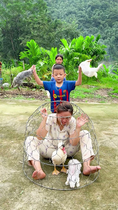 Mother and son are so funny 😱🤣🐇🦆🐓 #videoviral #ponnusword