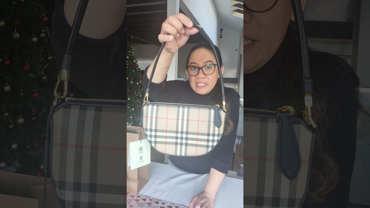 Unboxing: Burberry Olympia pouch - YouTube