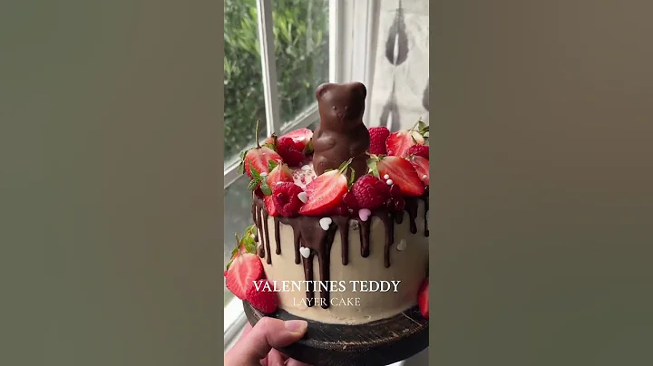 The Sweetest Bear You'll Ever Eat 💌🐻💕 #cake #decorativecake #bakinglove #trending #shorts