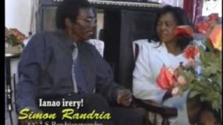 Video voorbeeld van "Ianao irery_Simon Randria"