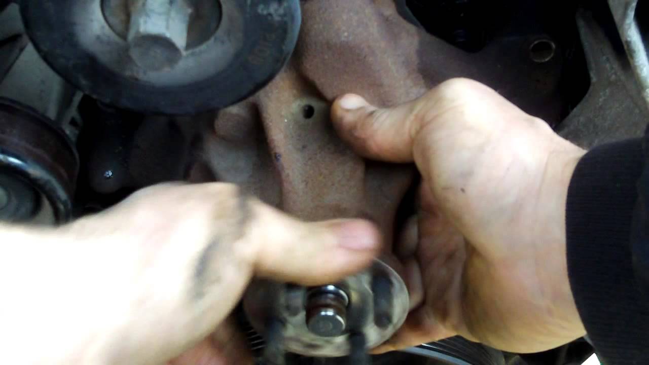 How to replace a small block chevy waterpump 350 5.7 YouTube