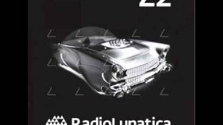 Bombero Y Chica - Cloud Symphony