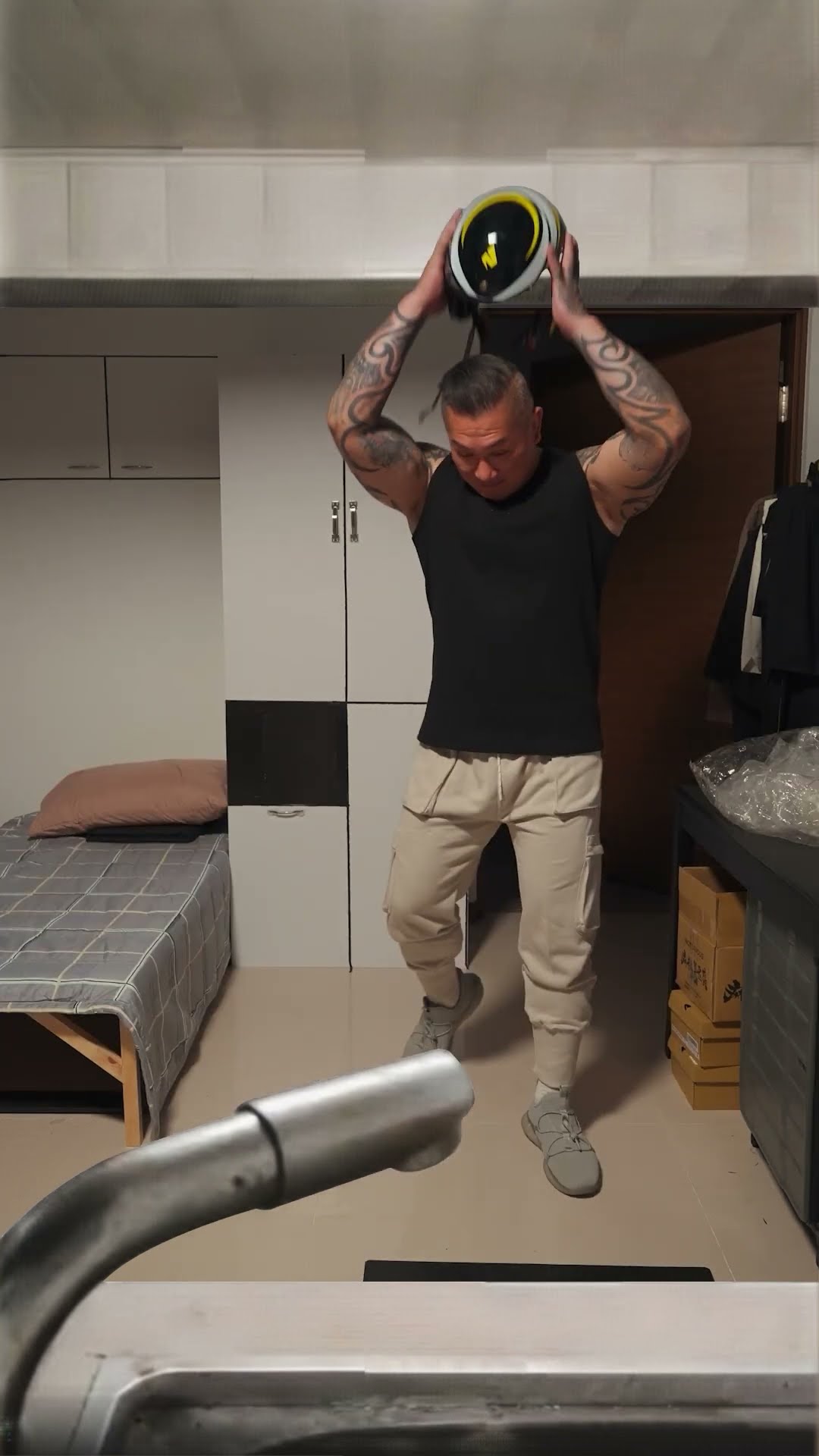 [問卦] 館長現在直播都在水時間