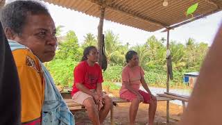 Pembuatan Eco Enzim bersama Pace Mace kelompok tani Diakonia, Waderbo, Biak Numfor, Papua. by Veni Astri 141 views 1 year ago 10 minutes, 50 seconds