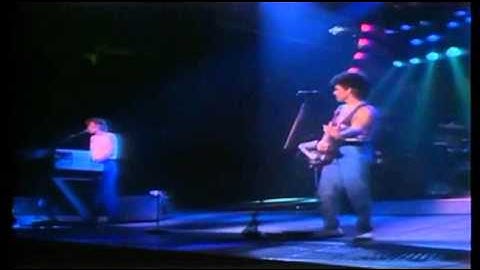 Hall & Oates - Wait For Me (Live) - [STEREO]