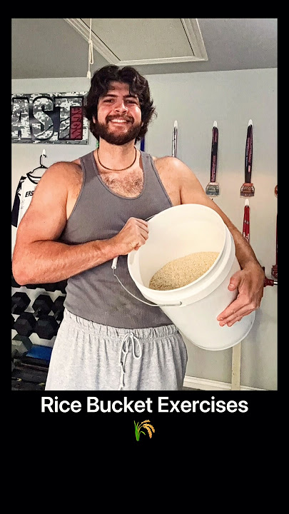 Rice Bucket Exercises 🌾 #arms #armwrestling #armwrestlingworkout #biceps #triceps #trending #grip