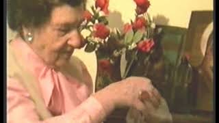 видео: В гостях у мамы В Высоцкого Нины Максимовны. 1997 год картинка: В гостях у мамы В Высоцкого Нины Максимовны. 1997 год