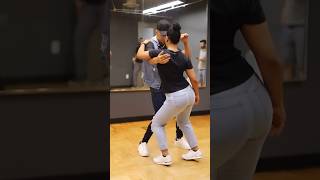 BACHATA COMBO BASICO / JORGE MELO &amp; GEISHY CASTILLO #dance #bachatadance #bachata #bachateros