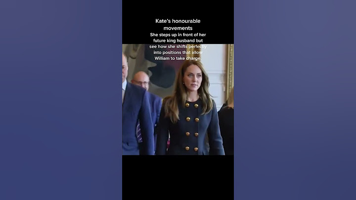 SHE KNOWS HER PLACE! Because she is class and understands the assignment#shorts #katemiddleton