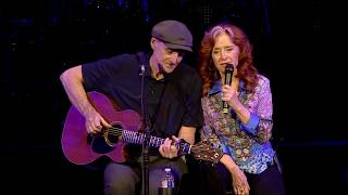 Video thumbnail of "James Taylor & Bonnie Raitt - You Can Close Your Eyes"