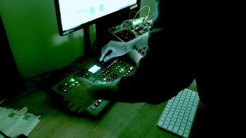 Experiments with S&H and looped randomness + Analog Rytm Techno Jam