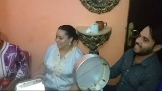 قبل ما تشوفي الفيديو تحزمي و اجي تسمعي و تشوفي الهواري من عند بانواسة مول اتاي       سمعها