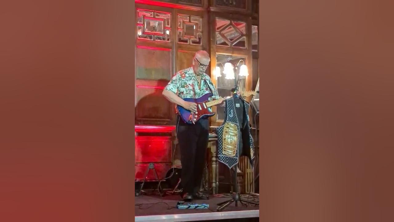 Pineapple Jack, Winter Gardens Blackpool...Mo.doing what he does