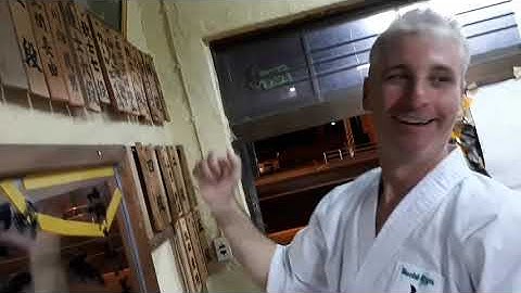 Training in Yonabaru dojo 上 地 流 唐 手 道 保存 会 Uechi ryu Karate do Hozonkai / Hanshi Takehiro Gaja 9 dan