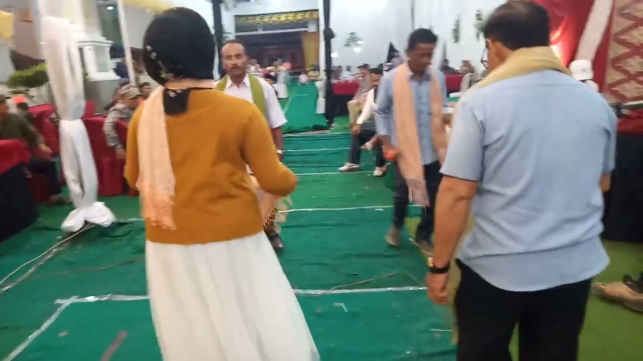 RONGGENG AGAM SAIYO# PULAU PISANG# MAK ITAM feat BAYAR