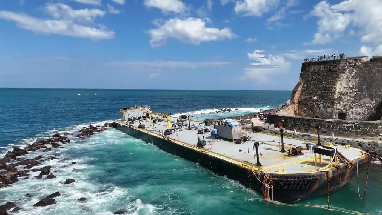 Barco Defiant encallo al frente del Morro 3 (corto)