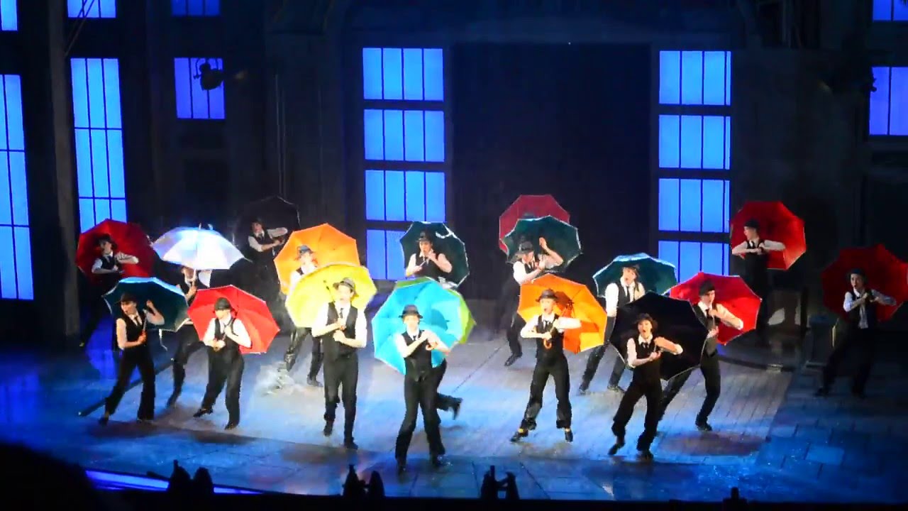 2016.04.24.Москва. Театр Россия. Мюзикл "Поющие под дождем".Финал - YouTube