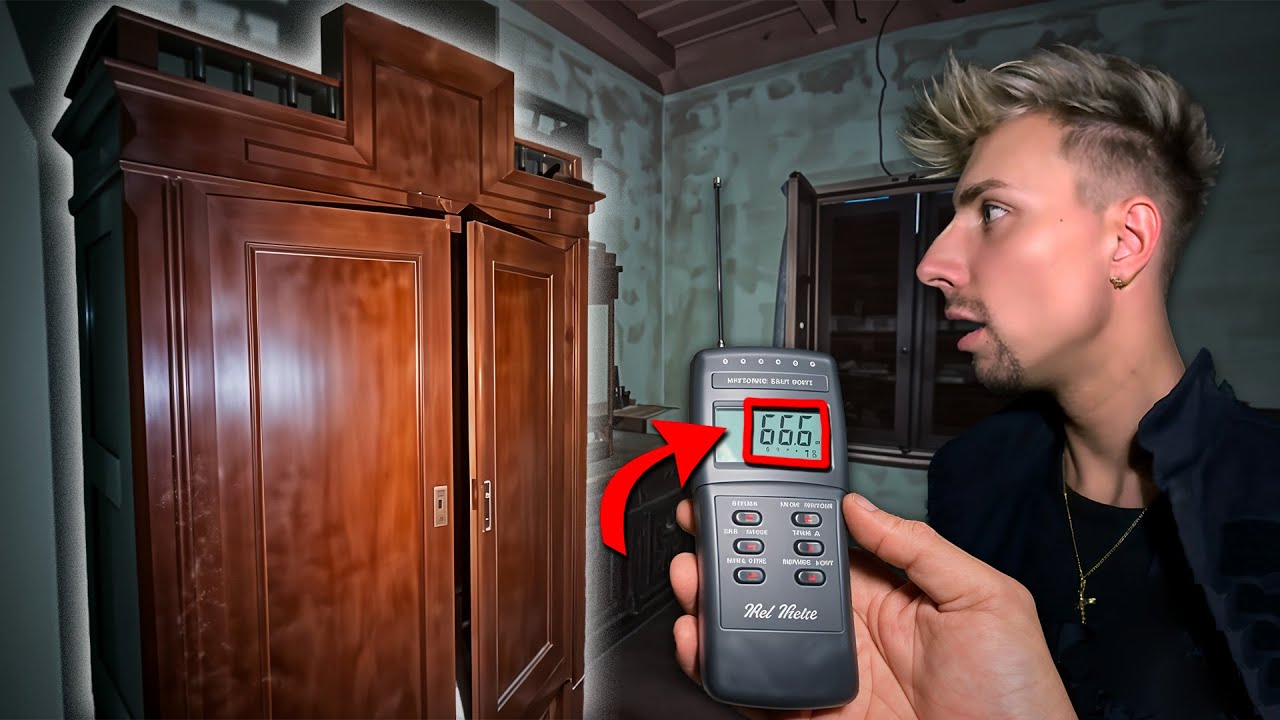 V TÉTO DŘEVĚNÉ SKŘÍNI NĚCO JE! 😱 – Duch majitele si nás našel