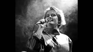 Alison Moyet - Live At The Dominion Theatre London  25-11-1984