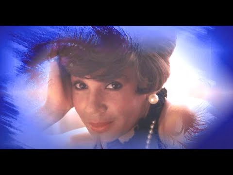 Putar If Love Were All - Shirley Bassey
