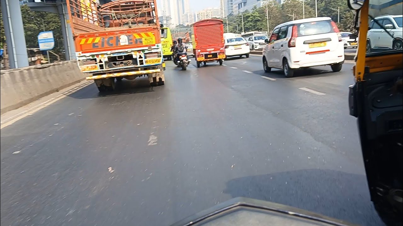 Mumbai Ride 😍🏍️ | Traffic = Emotions 😂💔 | City of Dreams 🌍🌿  #TrafficLife#MumbaiForever#StreetRide