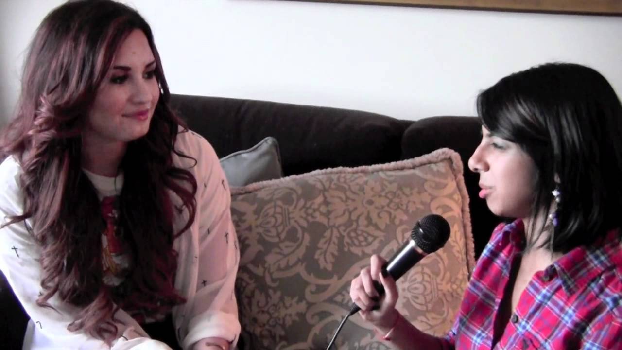Demi Lovato talks with VERVEGIRL