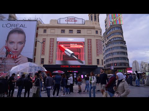 L’ORÉAL PARIS CONVIERTE LA PLAZA DEL CALLAO EN UN ESPECTACULAR SALÓN DE BELLEZA