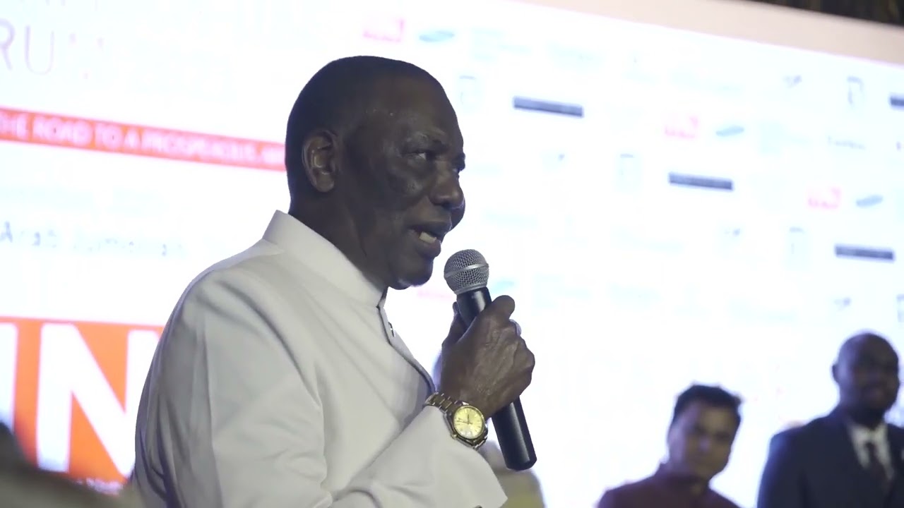 Chairman's Triumph: Business Icon Award at the Fin-Forbes Awards 2022