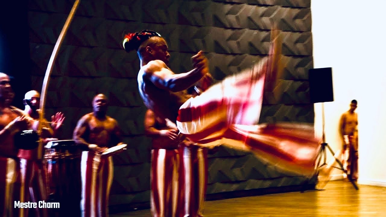 Caputino, Mestre Charm e os Falcões Voadores da Capoeira - Show