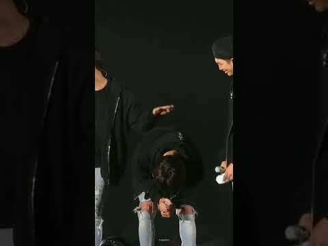 Jungkook crying in the concert 😭😭